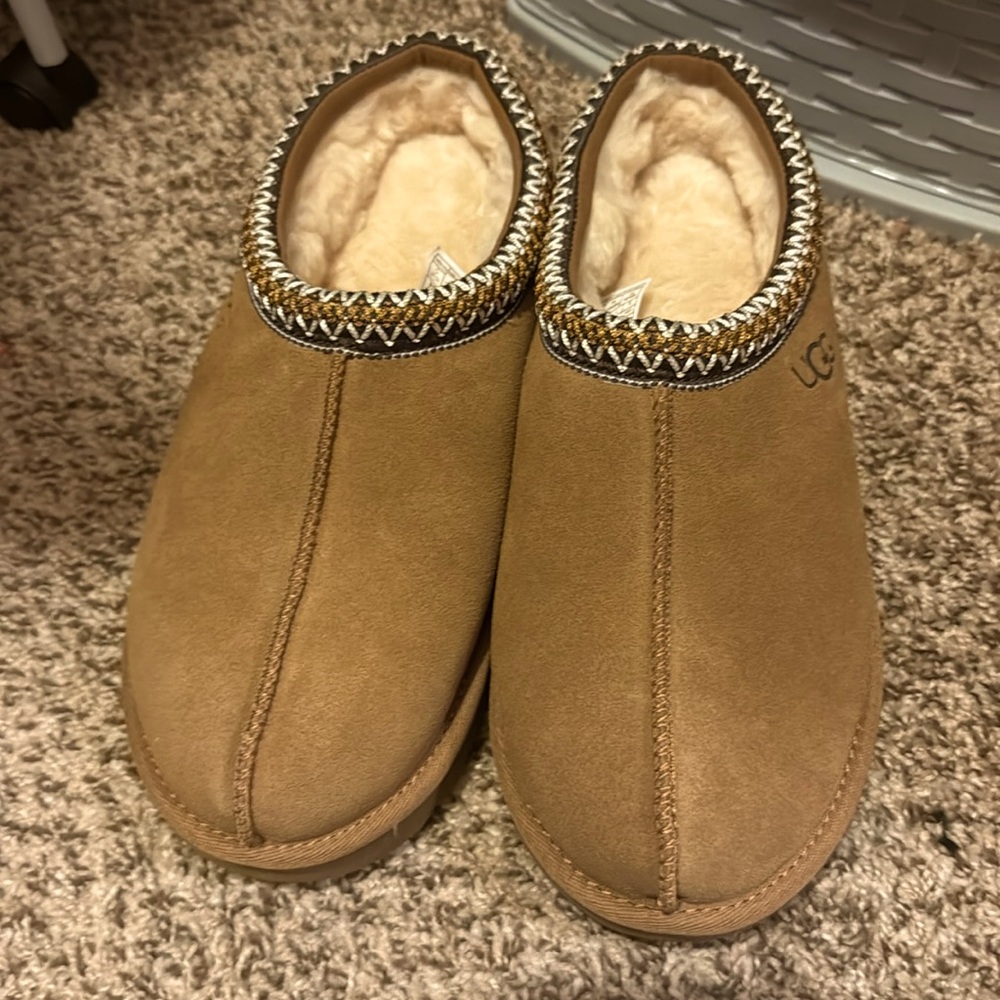 UGG Tasman slipper